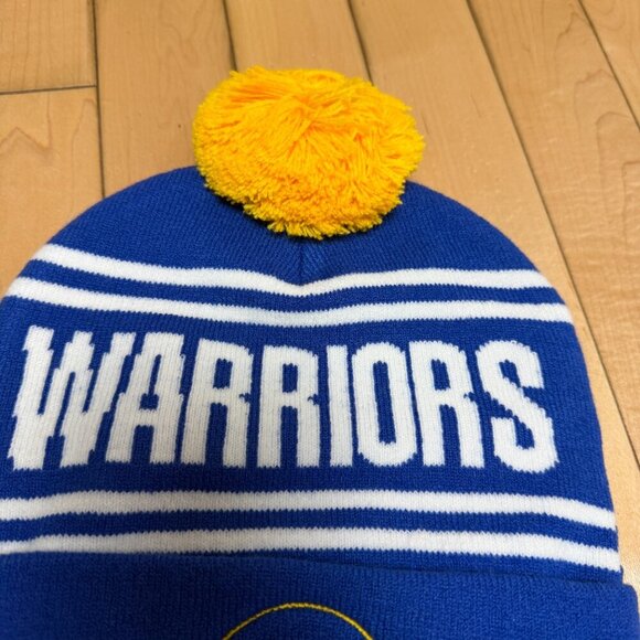 Golden State Warriors NBA Beanie Knit Hat with Pom Pom New NWT - Picture 4 of 7
